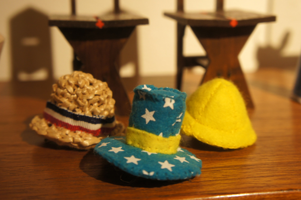 チンチラのティモのおしゃれ道具 ミニチュア帽子 モルモット用のお帽子作家 めめさん