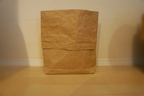 チンチラのティモ　数種類の牧草を混ぜ合わせるための袋